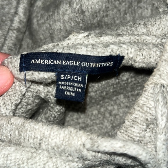 American Eagle sweater- EUC!! $18 - Picture 4 of 8